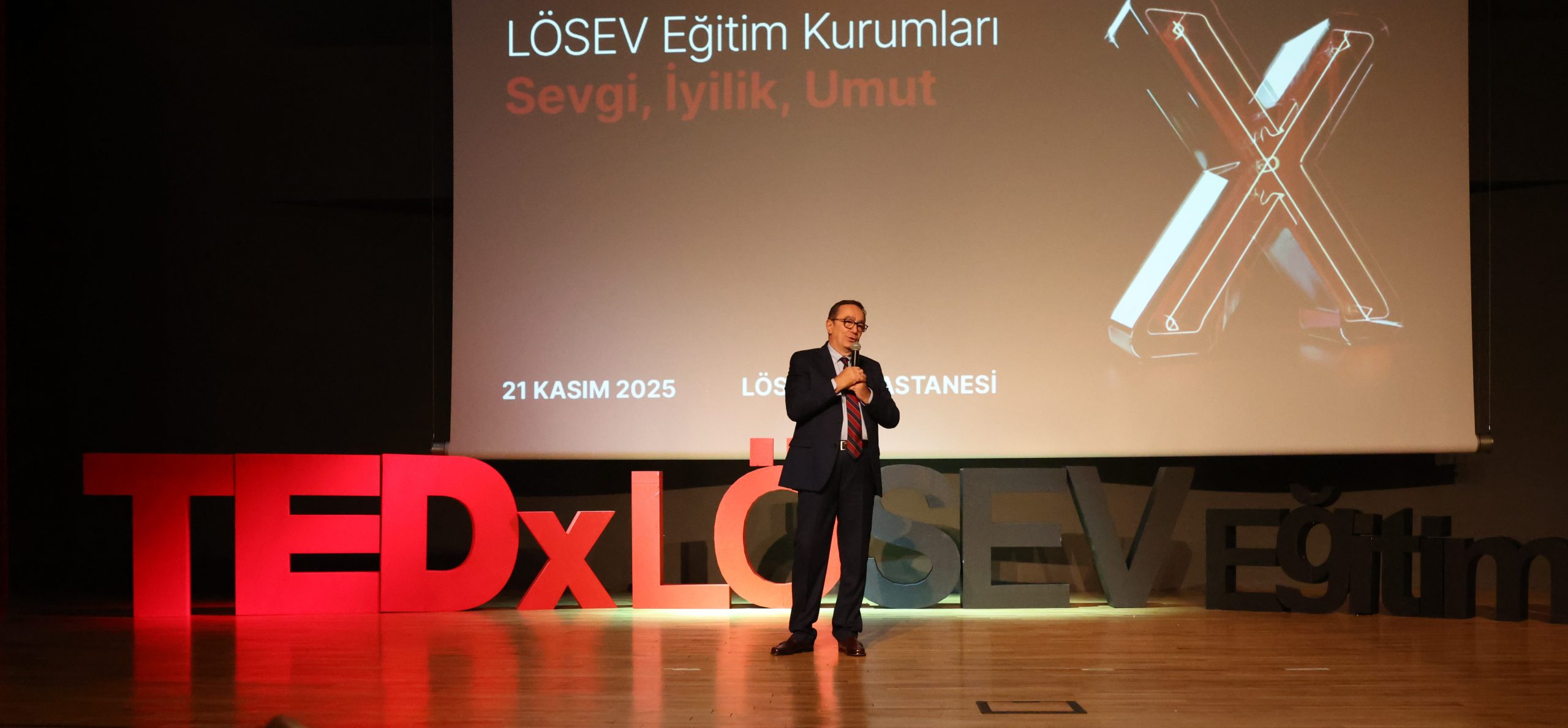TEDx LÖSEV Eğitim Kurumları: Sevgi, iyilik ve umut temasıyla ilham veren buluşma