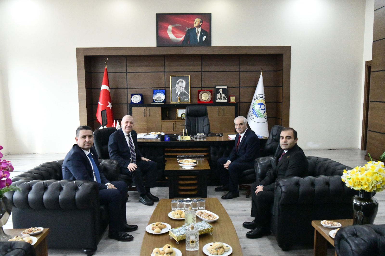 Zafer Partisi Genel Başkanı Özdağ’dan Keşan Belediyesi’ne ziyaret