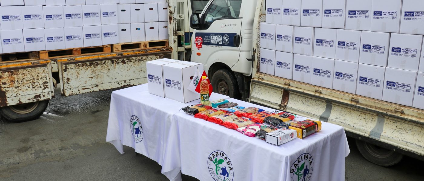 Gazipaşa’da ihtiyaç sahibi ailelere ramazan kolisi dağıtıldı