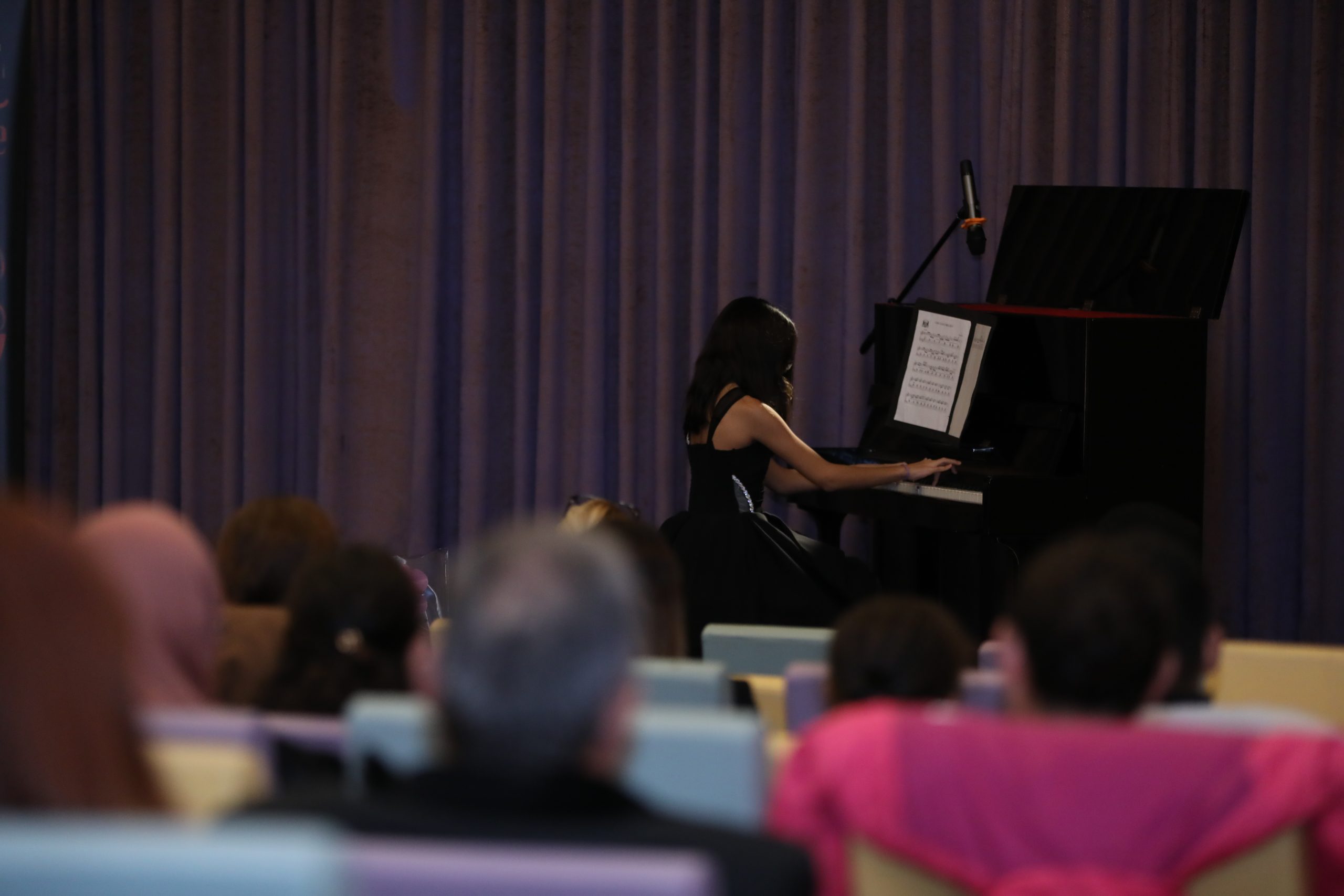 İsmail Baha Sürelsan Konservatuarı öğrencileri sahnede