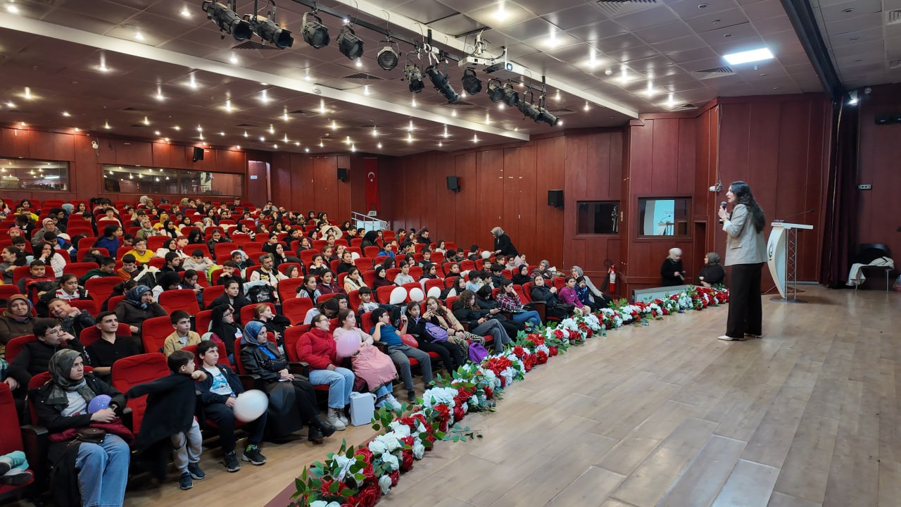 Çayırova’da Akran Zorbalığı ve Sınav Kaygısı Semineri düzenlendi