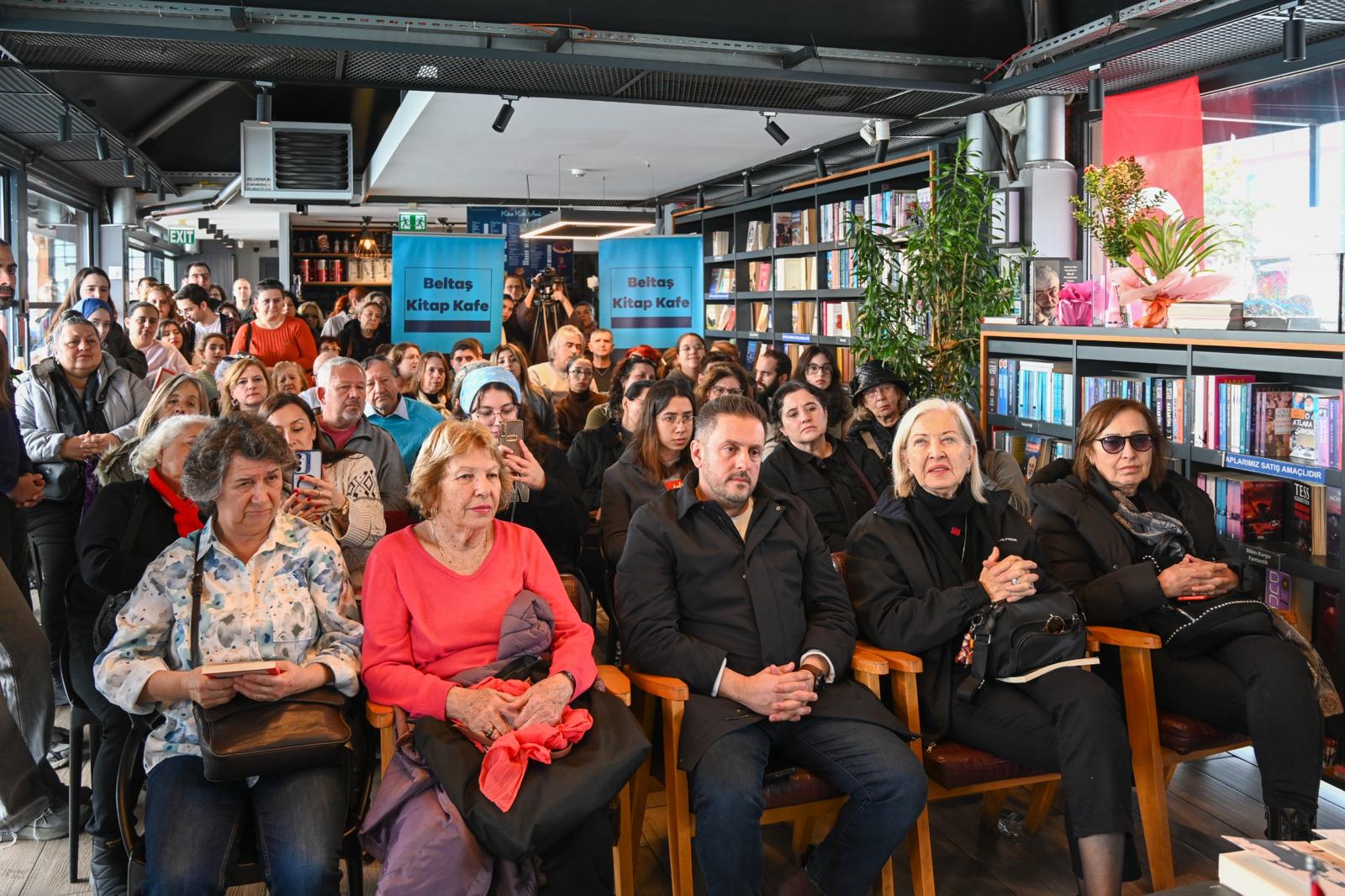 Beşiktaş’ta Ayşe Kulin söyleşisi ve imza günü düzenlendi