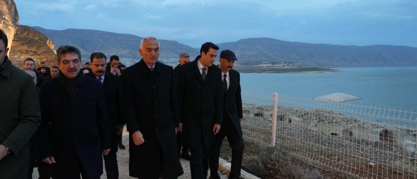 Bakan Ersoy, Hasankeyf ve Sason’da sahaya indi