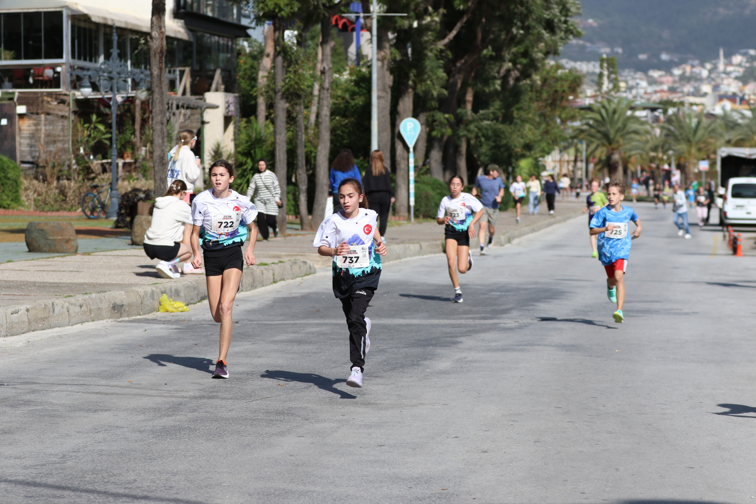 Alanya Atatürk Halk Koşusu düzenlendi