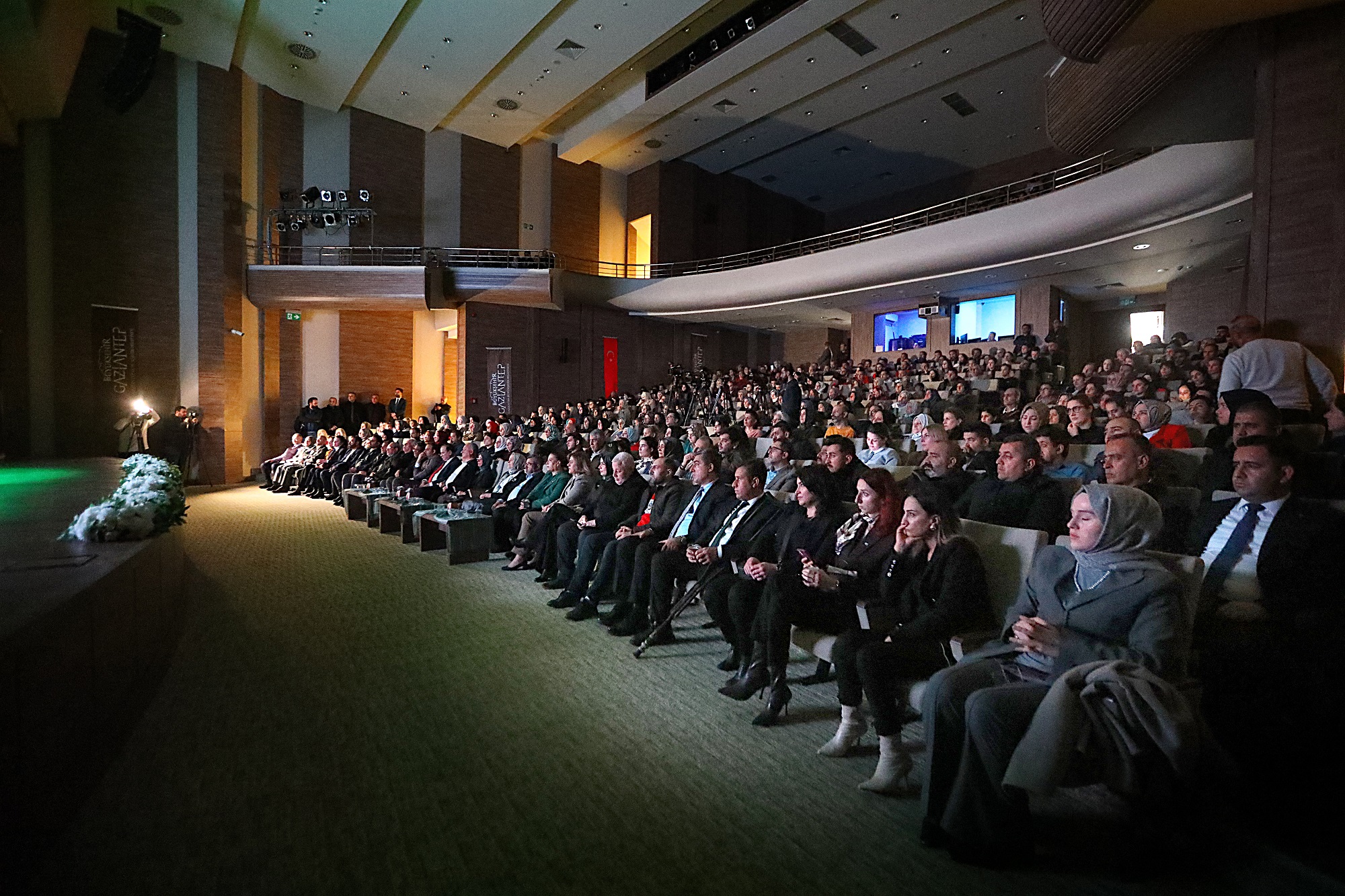 Gaziantep’te “Yeşil Otobüs” belgesel filminin ilk gösterimi yapıldı