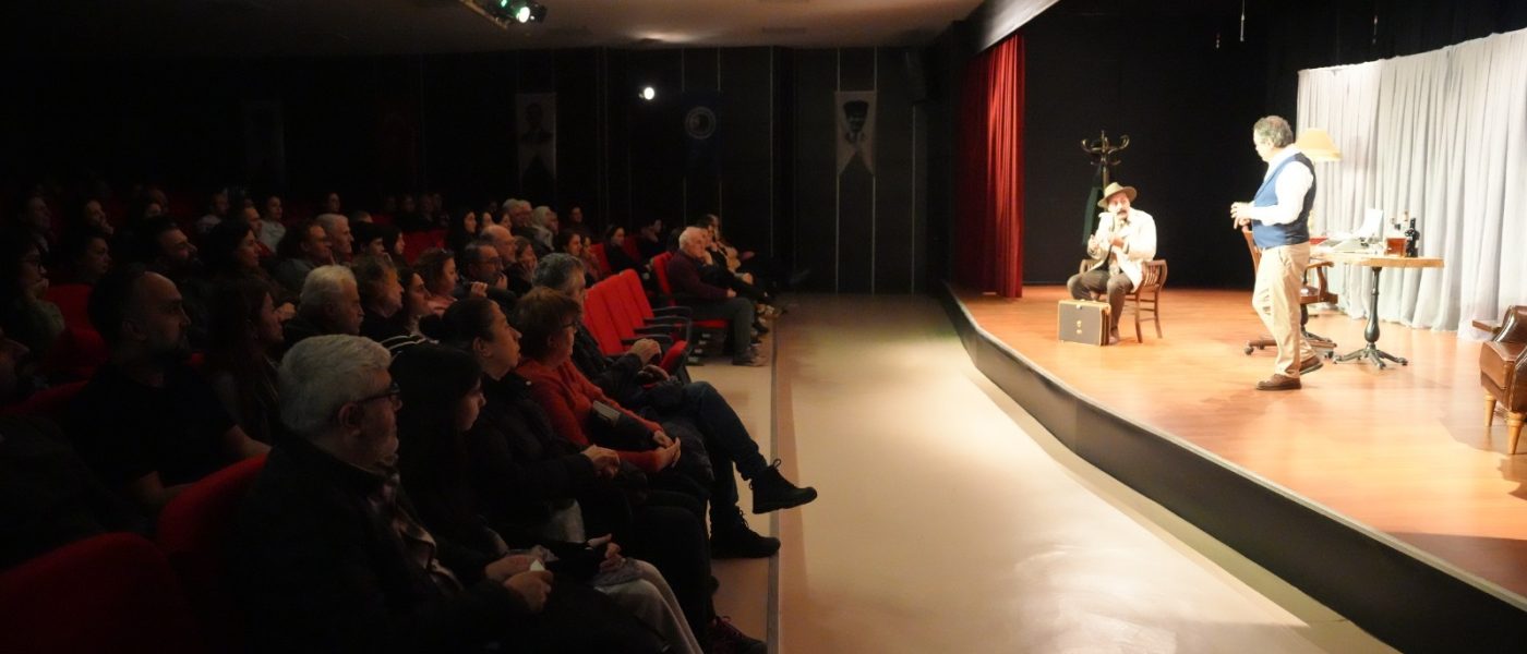 “Enigma Varyasyonları” oyunu Kartal’da sahnelendi