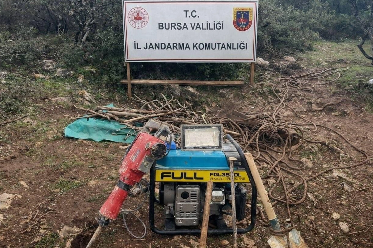 BURSA İznik’te kaçak kazıya suçüstü