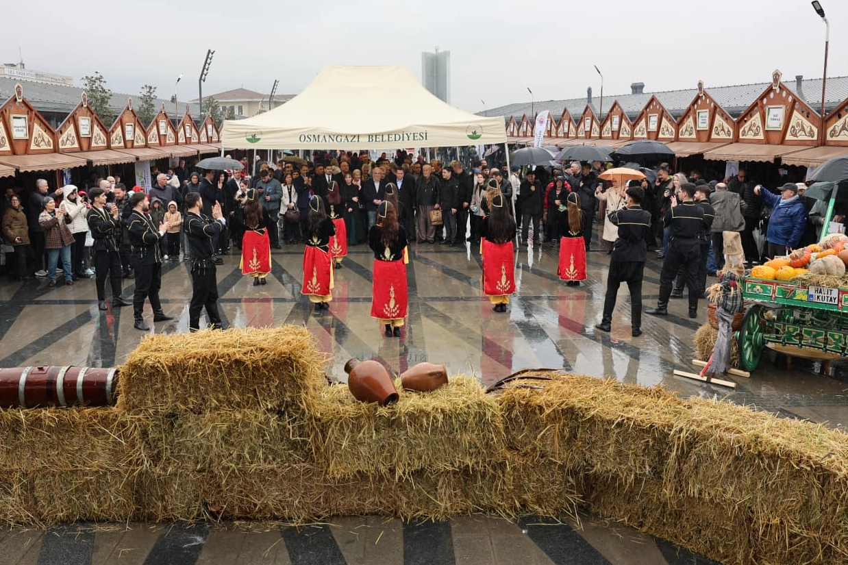 Bursa Osmangazi’de Atalık tohumlar geleceğe taşınıyor… 40 bin tohumla geleceğe sermaye