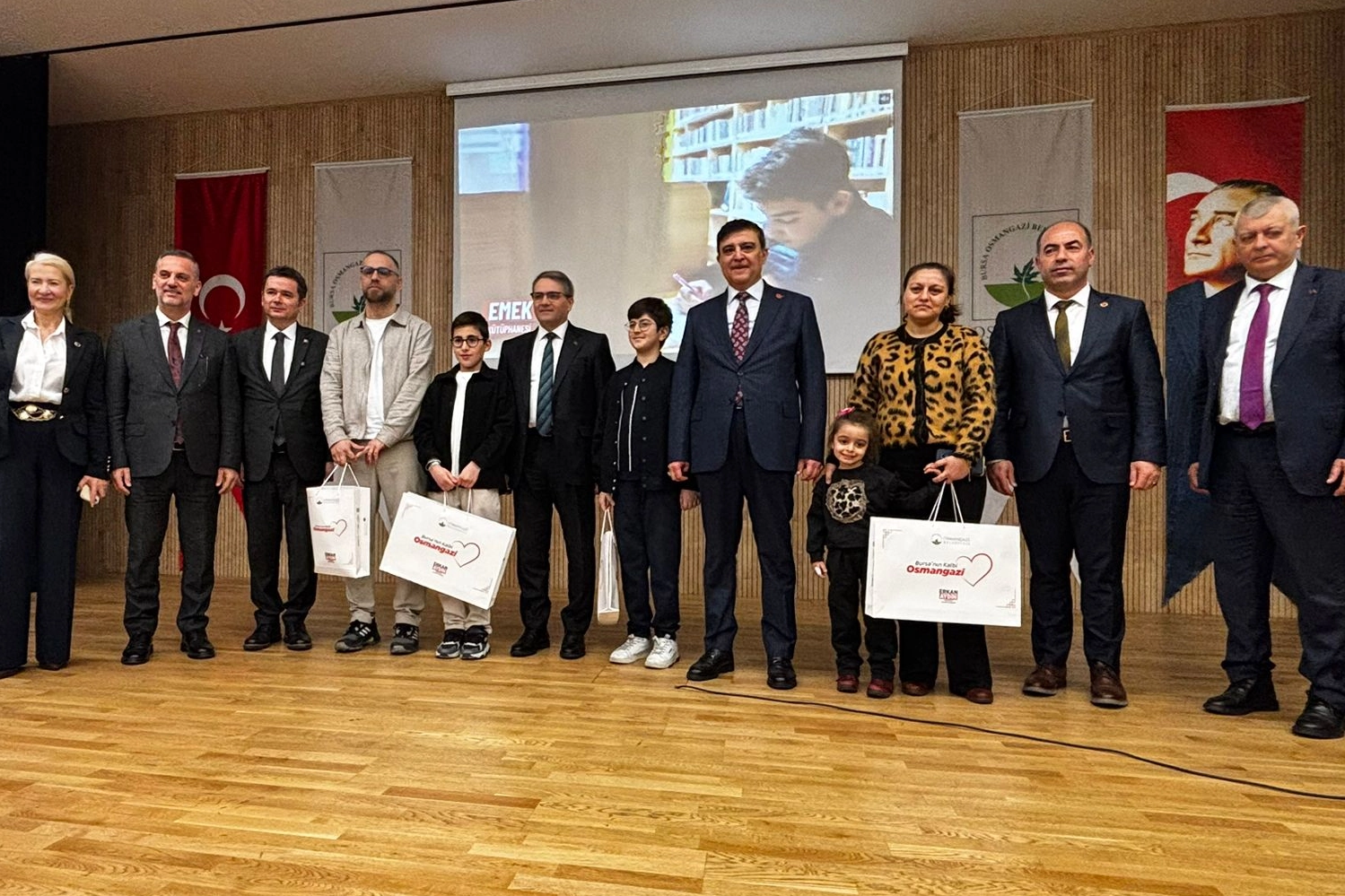 Bursa’da en çok kitap okuyanlar ödüllendirildi