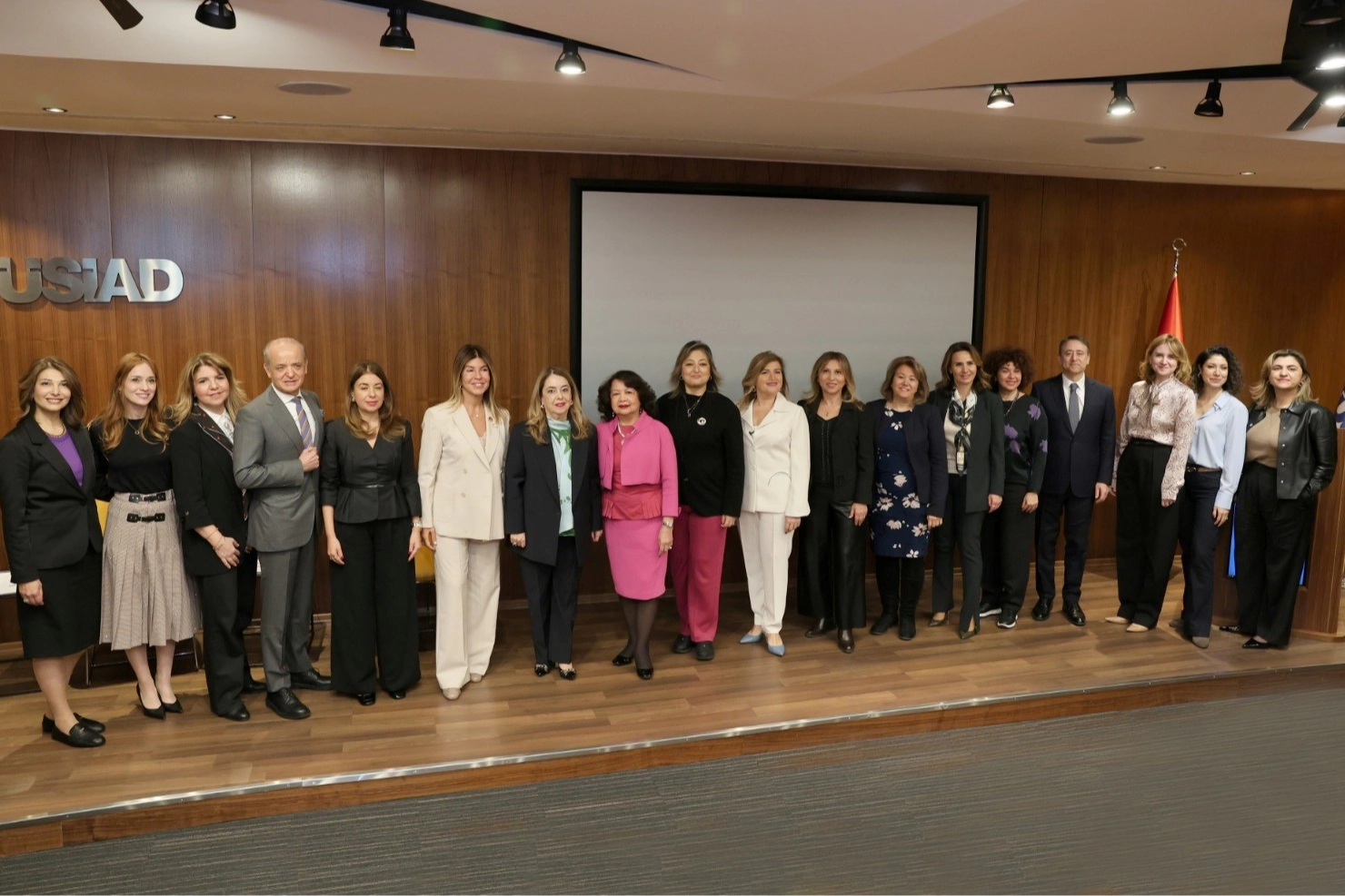 Türkiye, 2026 Uluslararası Kadın Zirvesi’ne ev sahipliği yapacak… İş dünyasından zirveye tam katkı