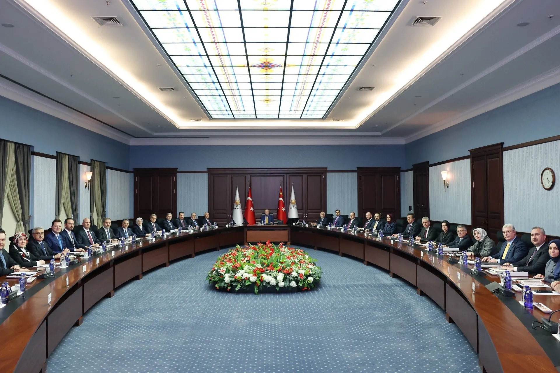 AK Parti MYK, Erdoğan başkanlığında bir araya geldi: Kritik kararlar