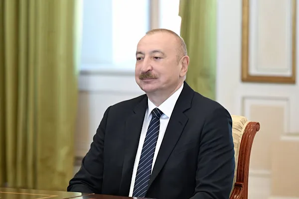 Aliyev, İran Cumhurbaşkanı Pezeşkiyan ile telefonda temas kurdu