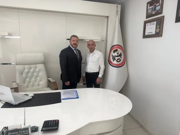 Anahtar Parti Afyonkarahisar İl Başkanlığı Kasaplar Odası Başkanı İbrahim Yörük’ü Bir araya geldi