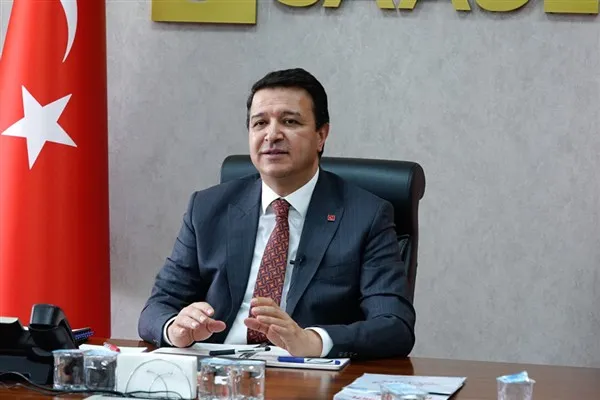 Arıkan, Bitlis’te esnaf ve vatandaşlarla bir araya geldi