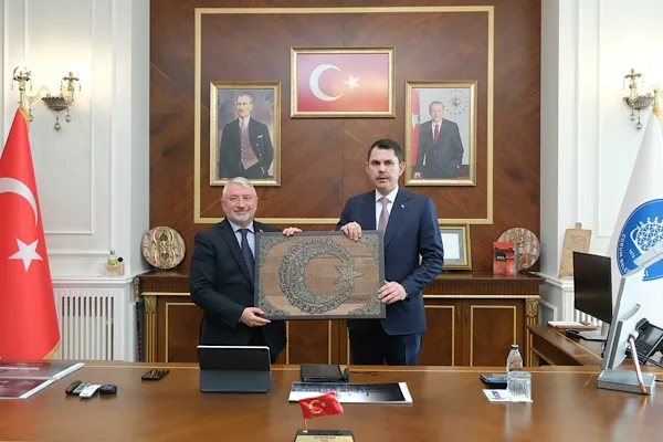 Bakan Kurum’dan Çorum Belediyesi’ne ziyaret