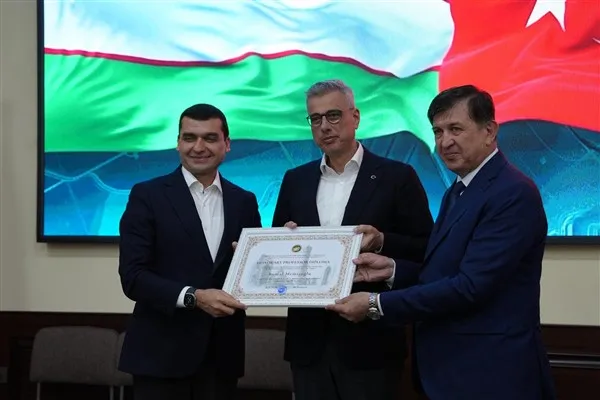 Bakan Memişoğlu, Özbekistan’da Buhara Tıp Merkezi’ni bir araya geldi