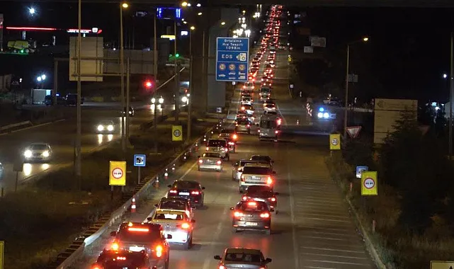 Bayram Yolculuğuna Çıkacaklar Dikkat: Hızınızı 10 Kilometre Düşürün!