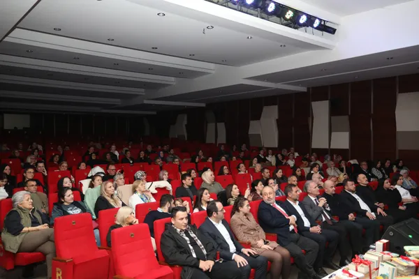 İnegöl’de edebiyat ve musiki aynı sahnede bir araya geldi