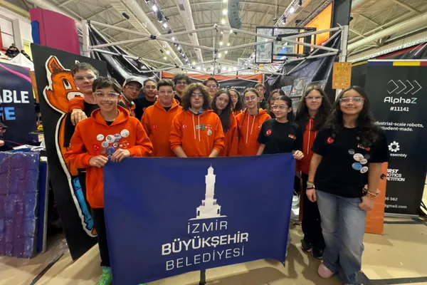 İzmirli robotik takımı FRC Başkent Regional’da ödül aldı