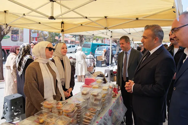 Karaman Valisi Çiçek, destek kermesini bir araya geldi