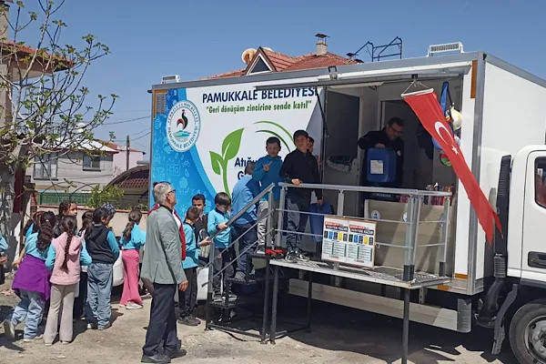 Mobil Atık Toplama Aracı’nın son durağı Akhan Mahallesi gündeme taşındı