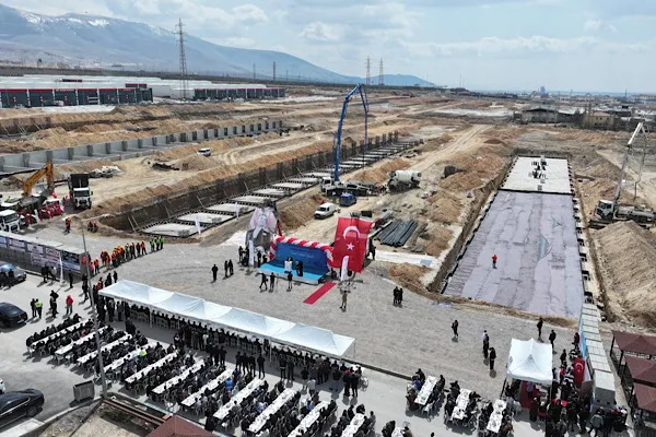 Niğde’de 682 yeni dükkan için temel atma töreni hayata geçirildi