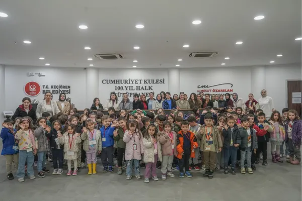 Öğrenciler Atatürk Cumhuriyet Kulesi Kütüphanesi’ni bir araya geldi