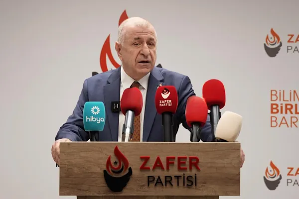 Özdağ: Ekonomik bunalım derinleşiyor, Merkez Bankası rezervleri buharlaşıyor