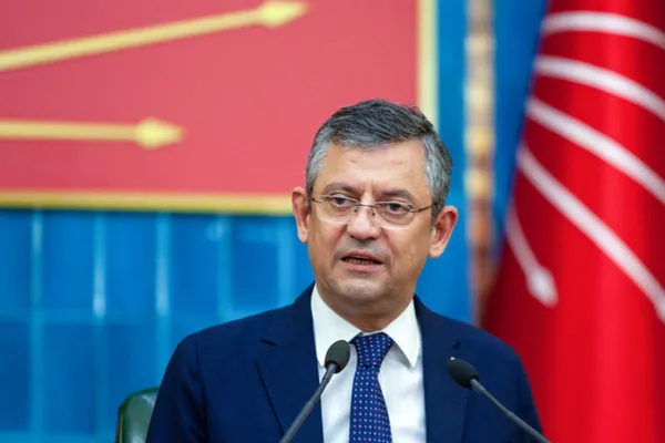 Özel, Cindoruk’un cenaze törenine iştirak etti