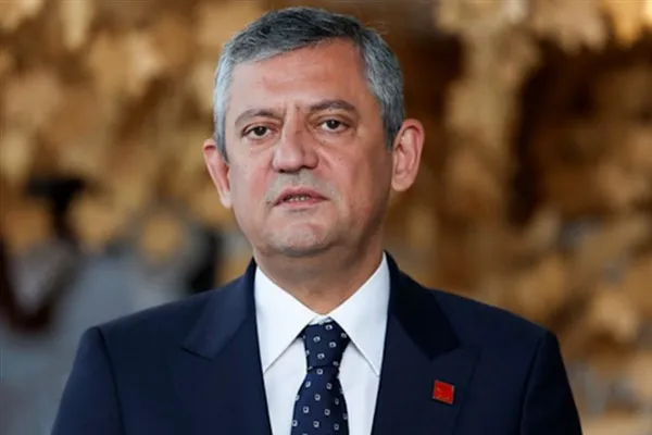 Özel, Sol Parti Genel Başkanı İşleyen’i bir araya geldi