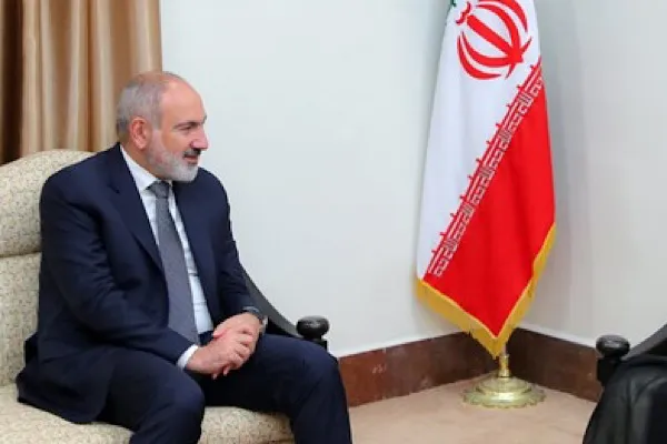 Paşinyan: Ermenistan, çatışmalara son verme hükümını memnuniyetle karşılamaktadır