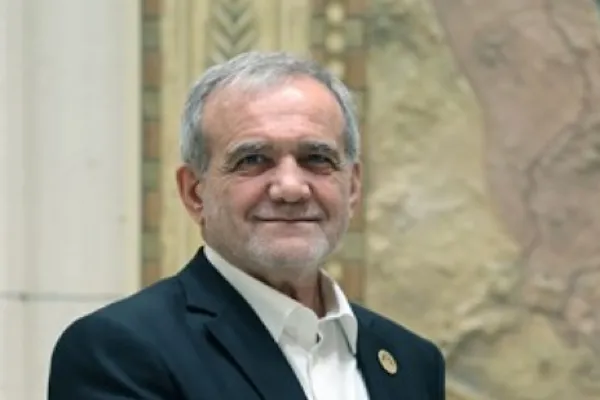 Pezeşkiyan: Mutlaka bir mutabakatya varmanın yolları bulunacaktır