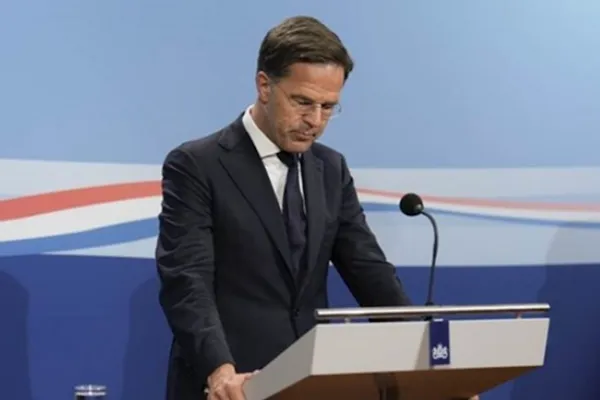 Rutte: Amerikan önderliği sayesinde NATO daha da güçleniyor