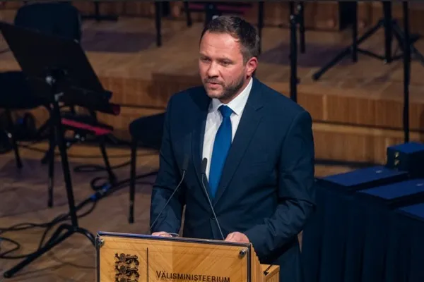 Tsahkna: Evvellik, Hürmüz Boğazı’nın kalıcı olarak yeniden açılmasını sağlamaktır