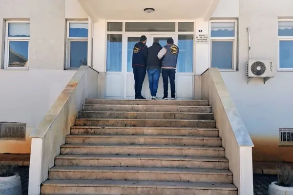 Tunceli’de toplam 30 yıl kesinleşmiş hapis cezası bulunan 2 şahıs yakalandı