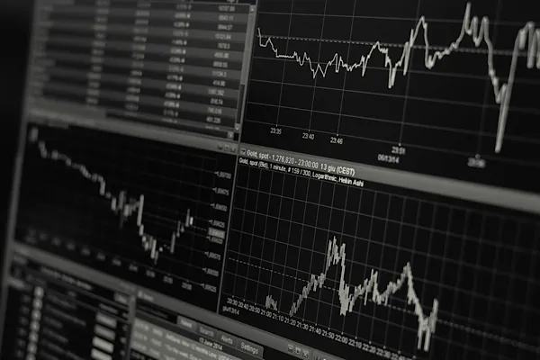 Uluslararası piyasalar faiz görünümü ve jeopolitik ilerlemeleri izliyor