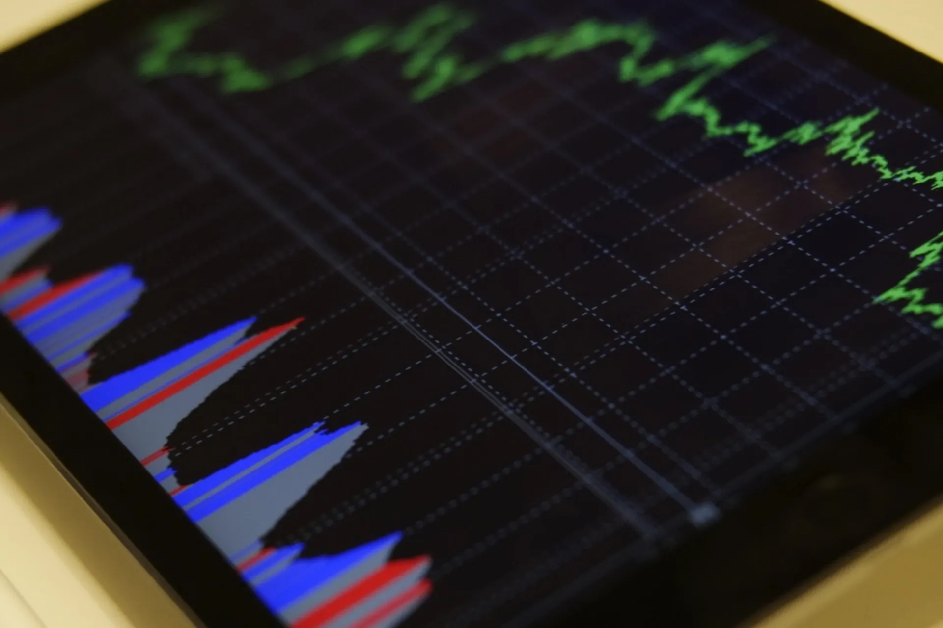 Uluslararası piyasalarda temkinli seyir sürüyor