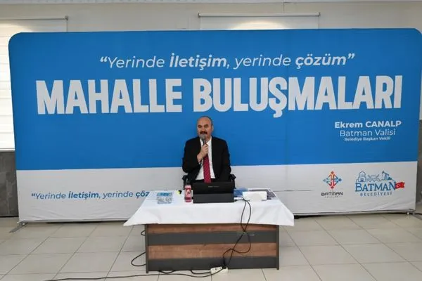Vali Canalp, Karşıyaka mahallesinde vatandaşlarla bir araya geldi