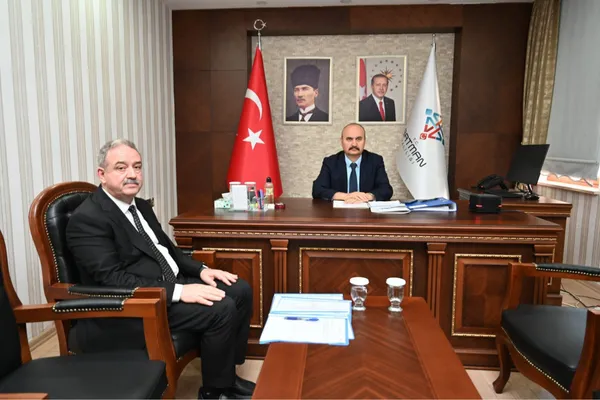 Vali Canalp sosyal risk haritaları zirvesına iştirak etti