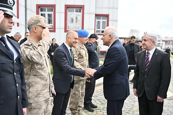 Vali Zorluoğlu Lice’yi bir araya geldi