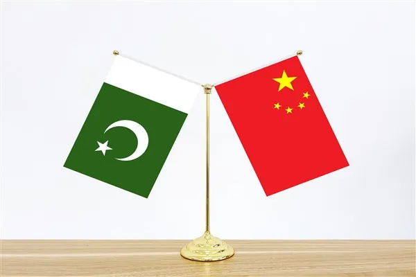 Wang Yi, Pakistan Başbakan Yardımcısı ve Dışişleri Bakanı ile telefon müzakeresi yaptı