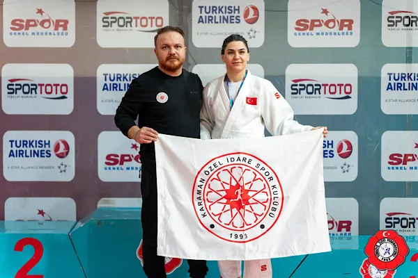 Zeynep Çelik, J2 60 kiloda Türkiye şampiyonu için kritik an yaşandı