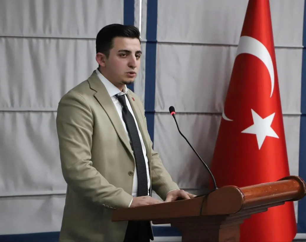 Saadet Partisi’nden Gençlik ve Siyaset Raporu: “Gençler Siyasete İlgisiz Değil, Güvensiz”