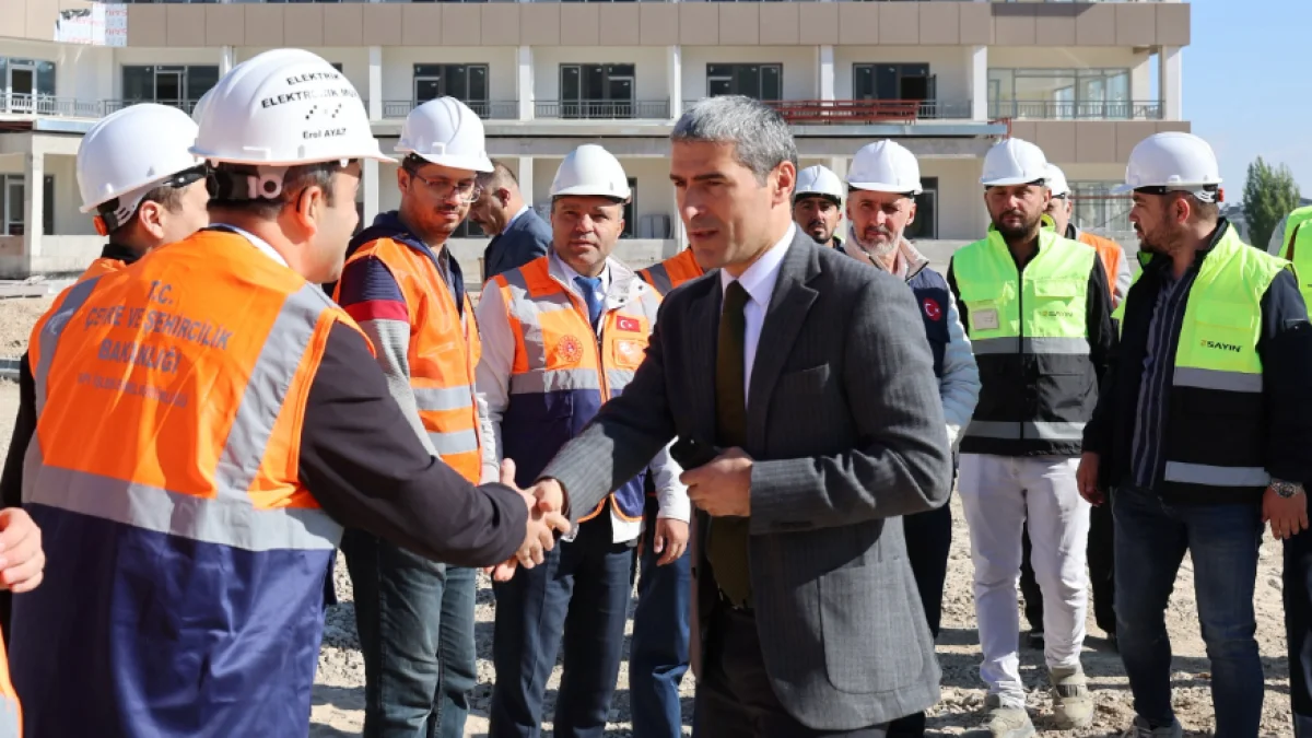 Huzurevi ve Erkek Çocuk Evleri Sitesi Süratle İlerliyor: Vali Aktaş Yerinde İnceledi