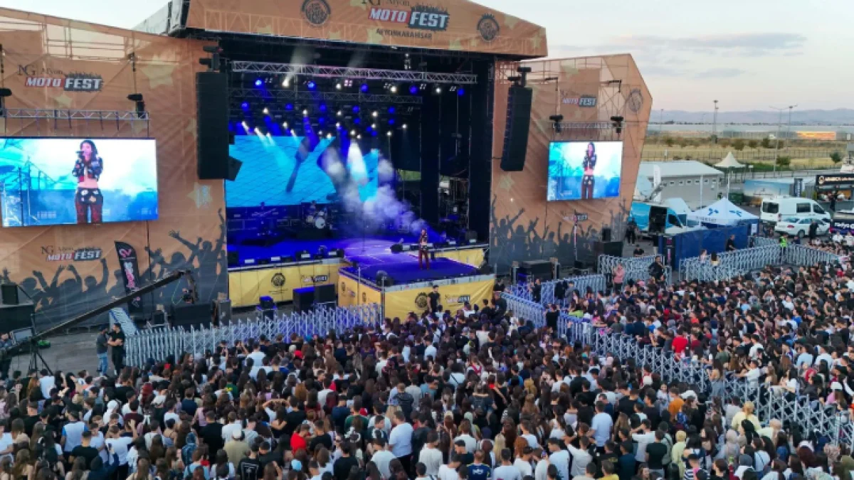 MOTOFEST’TE İKİNCİ GÜN COŞKU YİNE ZİRVEDEYDİ