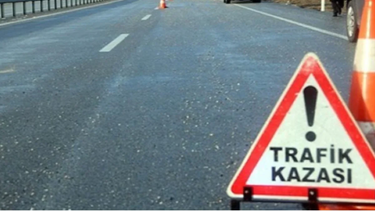 Sandıklı’da Kontrolden Çıkan Otomobil Devrildi: H.G. ve M.G. Yaralandı