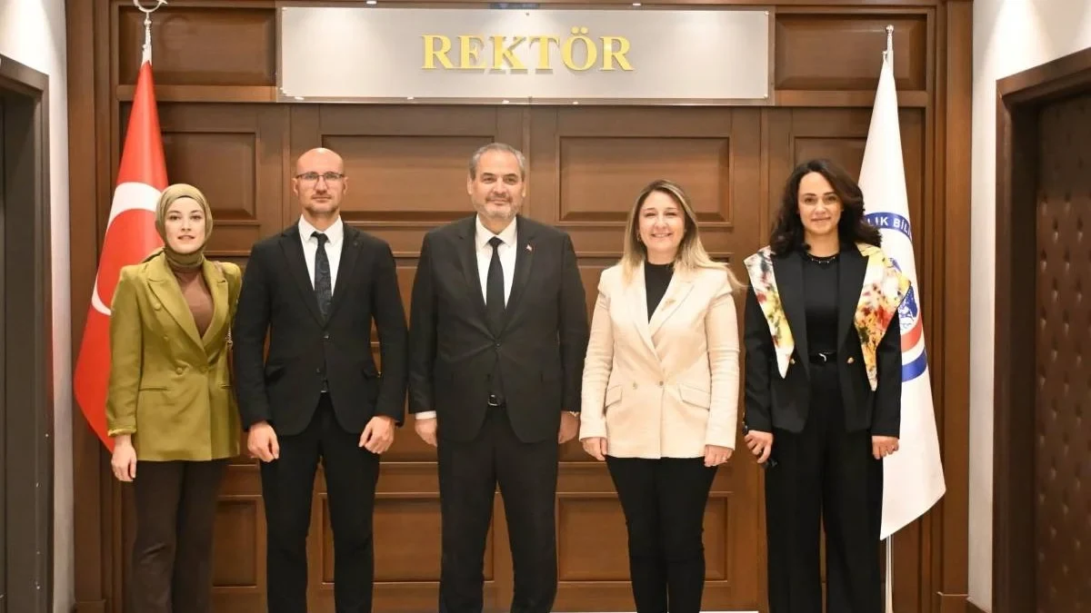 Afyonkarahisar Barosu’ndan AFSÜ Rektörü Prof. Dr. Adem Aslan’a Ziyaret
