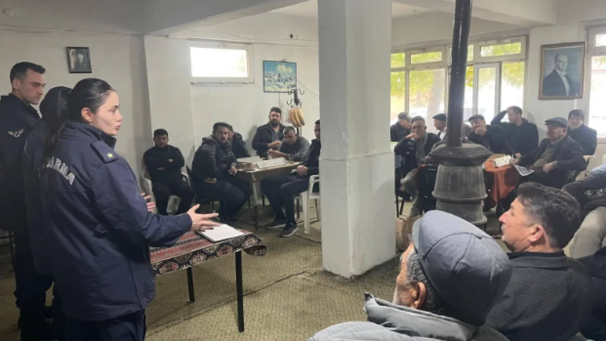 Afyonkarahisar Jandarması Kırsalda Bilgilendirme Çalışmalarını Sürdürüyor