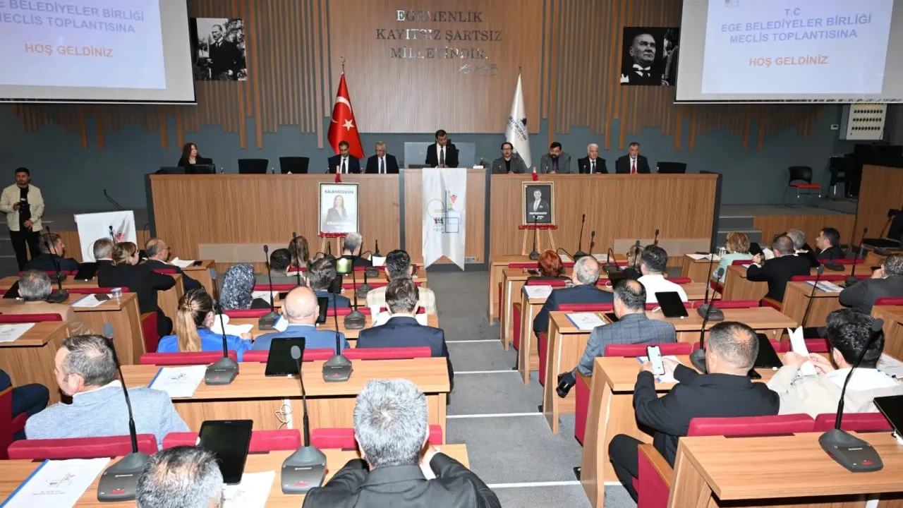 Ege Belediyeler Birliği İzmir’de Toplandı: 2027 Bütçesi Görüşüldü