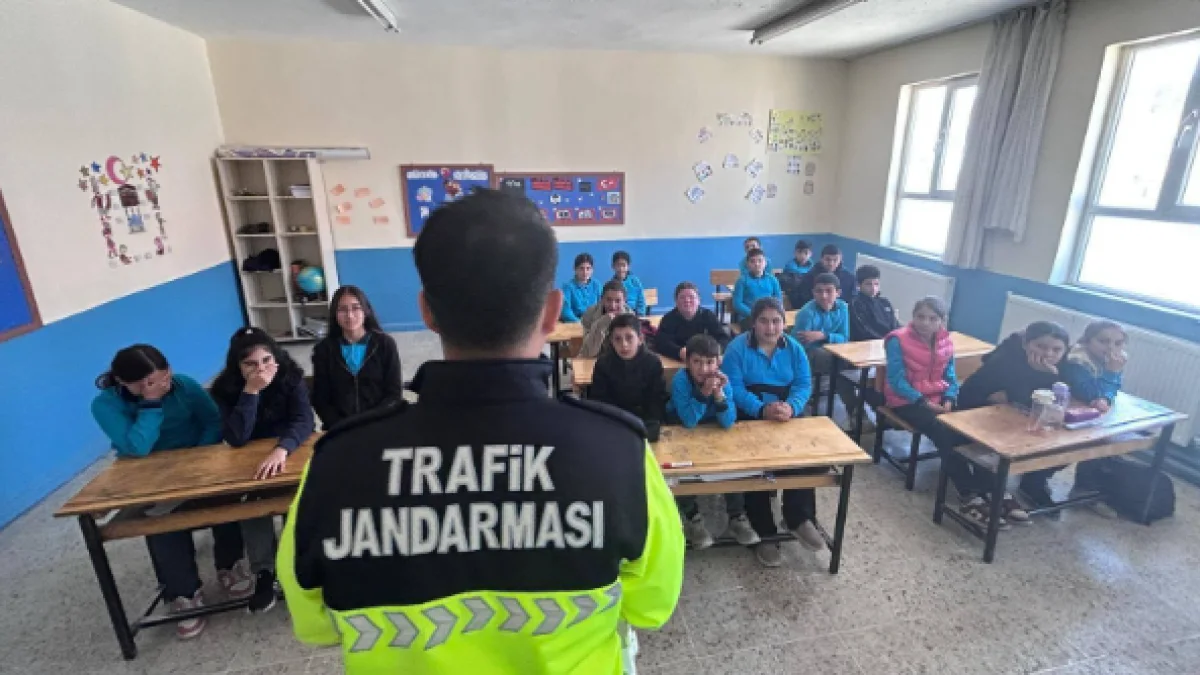 Jandaramadan İscehisar, Sinanpaşa, Bayat ve Sultandağı’nda Trafik Eğitimi Seferberliği Başlatıldı.